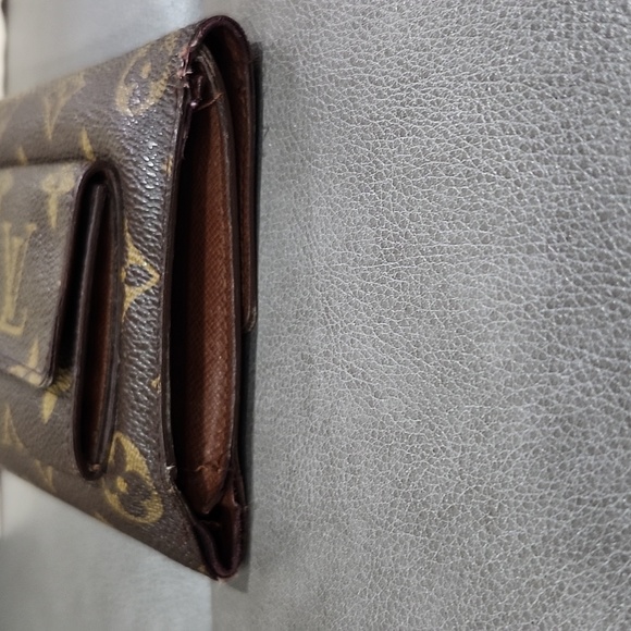 💯🤎💥AUTHENTIC Louis Vuitton WALLET - Picture 4 of 8
